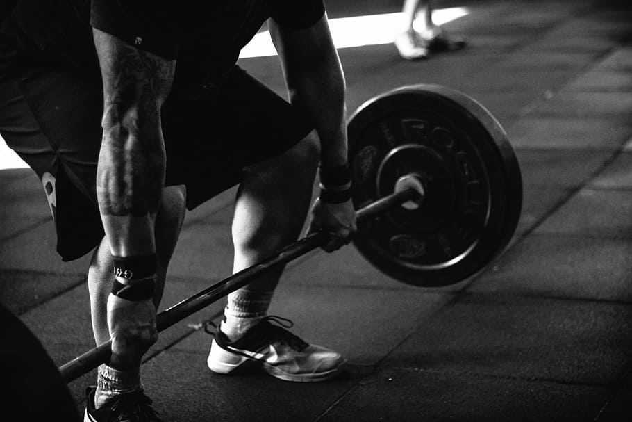 barbell-black-and-white-black-and-white-body